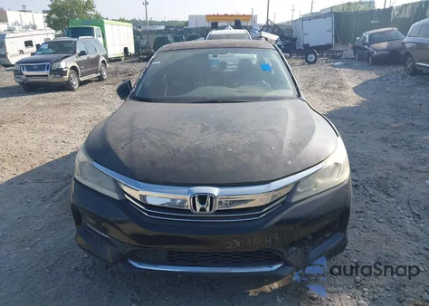 2016 Honda Accord Sport z USA, uszkodzony, nr VIN 1HGCR2F51GA015548